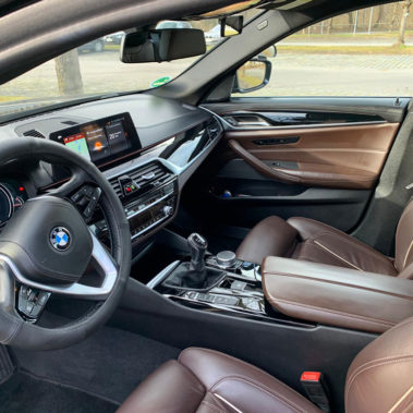 Vorne_Innenraum_Ausbildungsfahrzeug_2